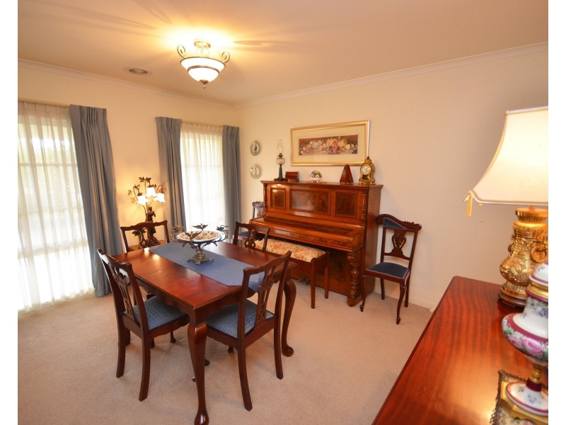 4 Lawson Drive, Moama NSW 2731