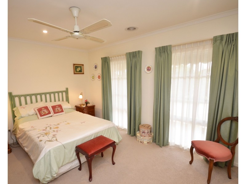 4 Lawson Drive, Moama NSW 2731