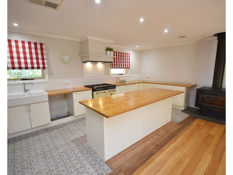 50 Rutley Crescent, Echuca VIC 3564