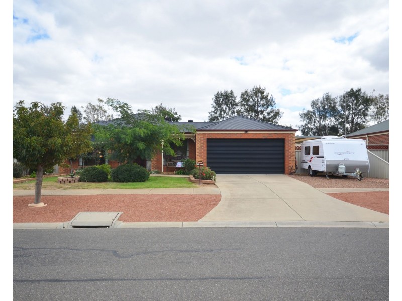22 Glencoe Boulevard, Moama NSW 2731