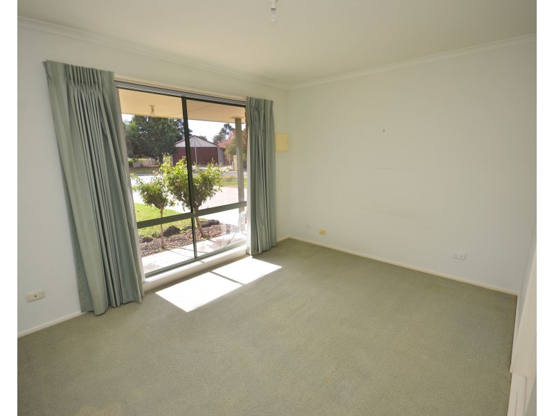 2/16 McLaren Drive, Moama NSW 2731