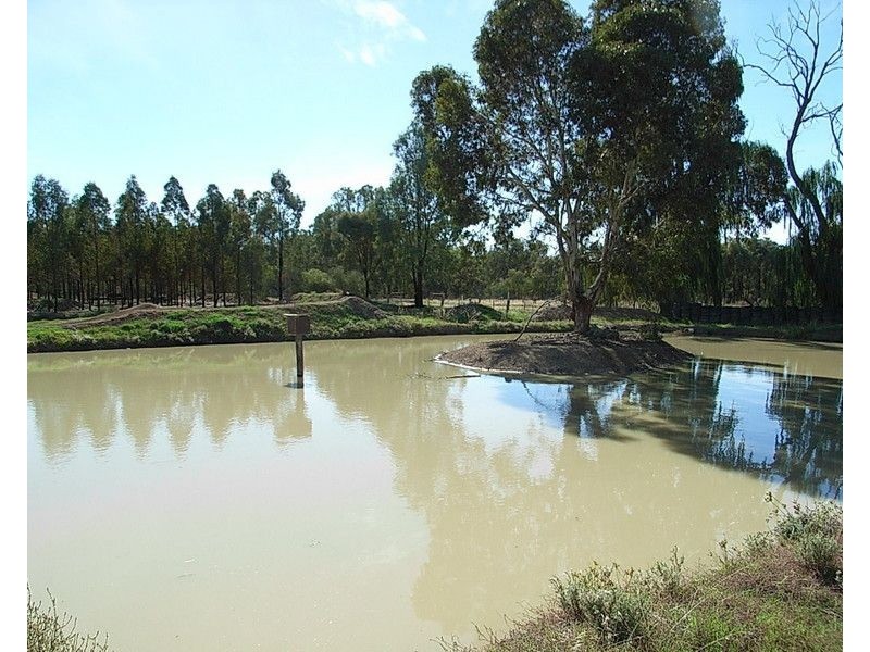 16 Murray Bank Drive, Echuca VIC 3564