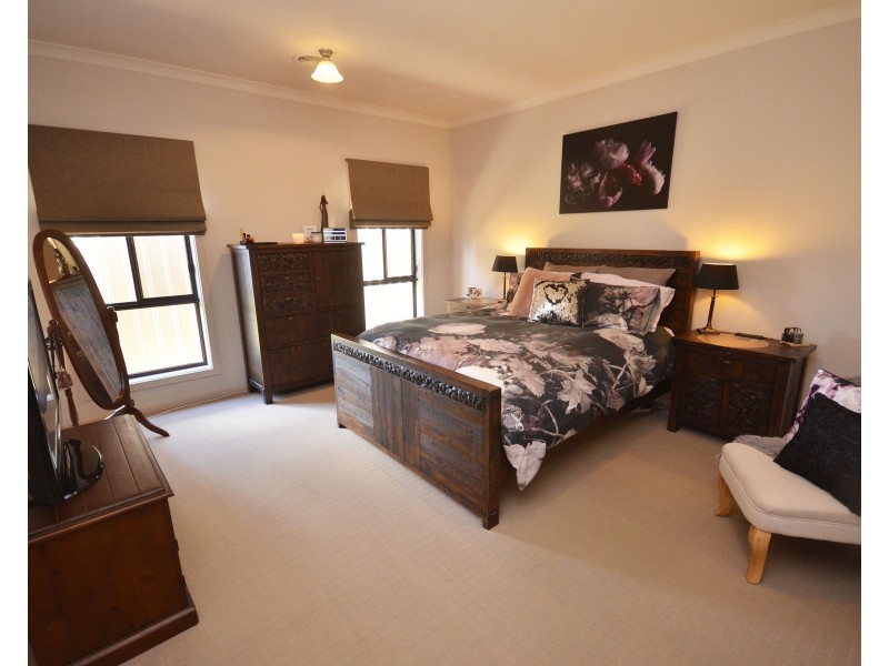 13 Yeovil Court, Echuca VIC 3564