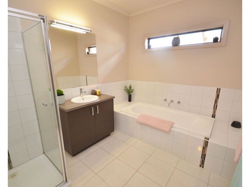 13 Yeovil Court, Echuca VIC 3564