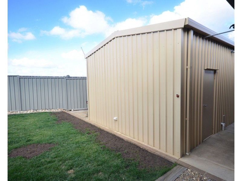 13 Yeovil Court, Echuca VIC 3564