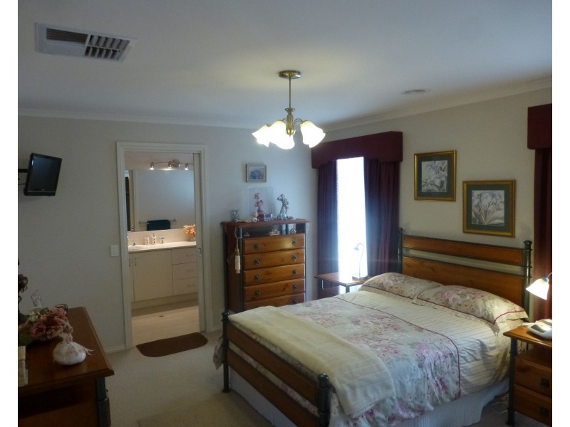 36 Glencoe Boulevard, Moama NSW 2731