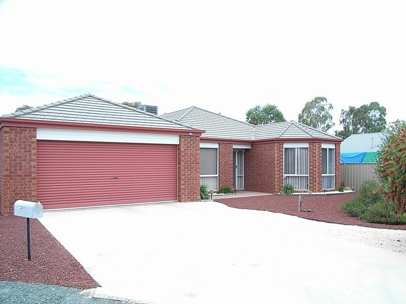 4 Tanderra Court, Echuca VIC 3564