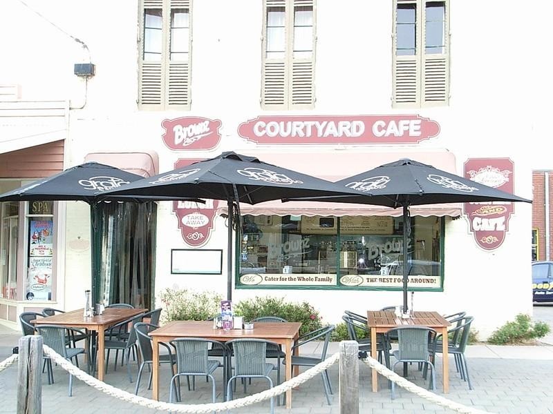 Brownz Cafe, 591 High Street, Echuca VIC 3564