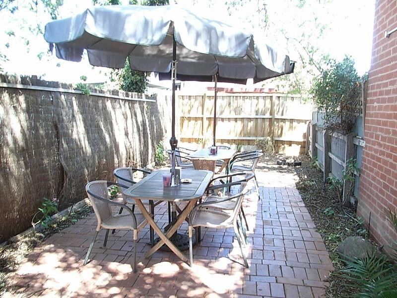 Brownz Cafe, 591 High Street, Echuca VIC 3564