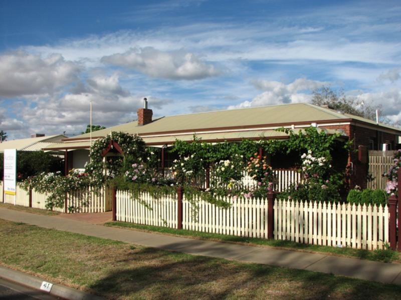 41 Lawson Drive, Moama, Echuca VIC 3564