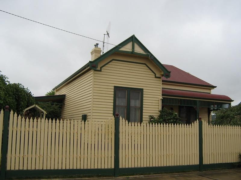 14 Dawson Street, Rochester VIC 3561