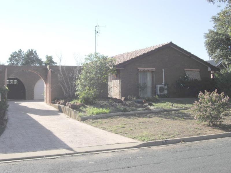 1 Winnima Avenue, Moama NSW 2731