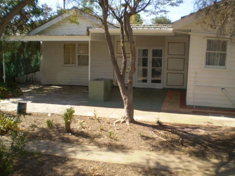 293 Ogilvie Avenue, Echuca VIC 3564