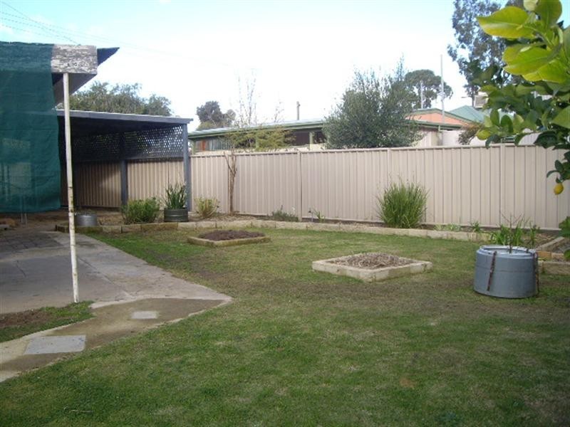 43 Crossen Street, Echuca VIC 3564