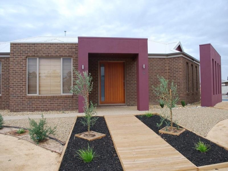 12 Lomond Court, Moama NSW 2731