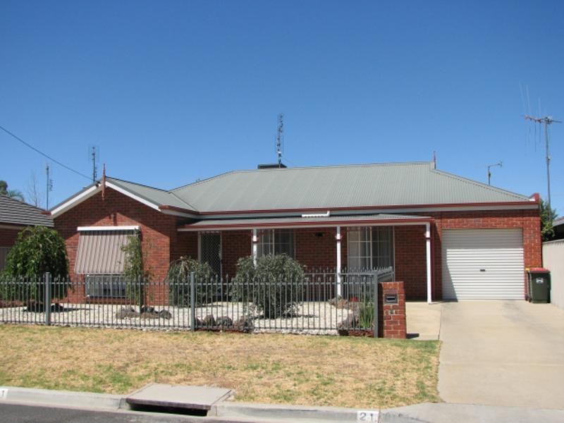 21 Porter Street, Moama NSW 2731