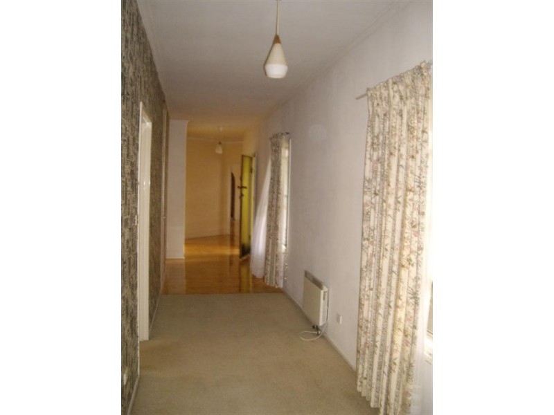 16 Crossen Street, Echuca VIC 3564