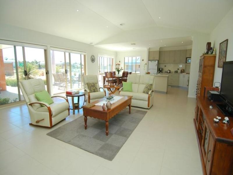 8 Ikona Drive, Echuca VIC 3564