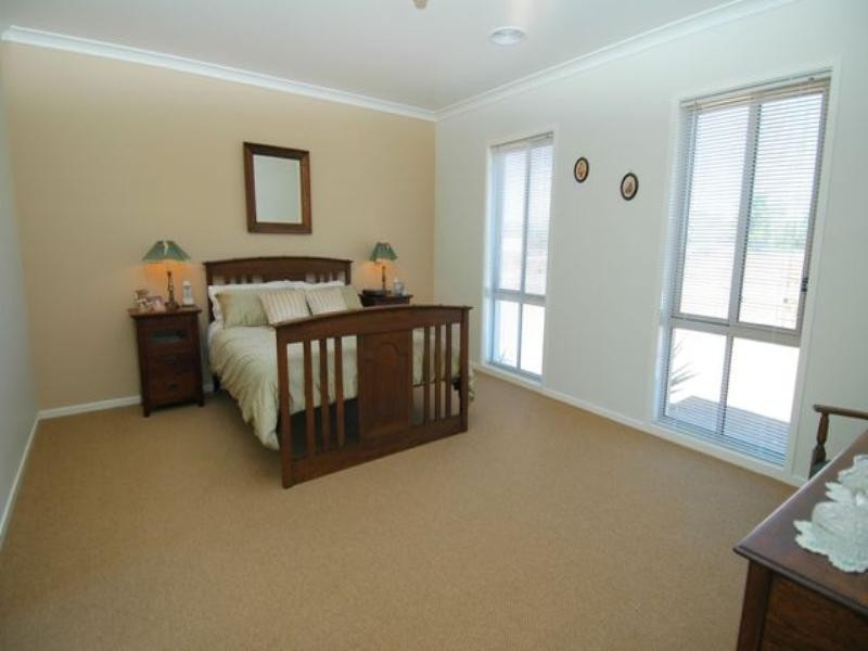 8 Ikona Drive, Echuca VIC 3564