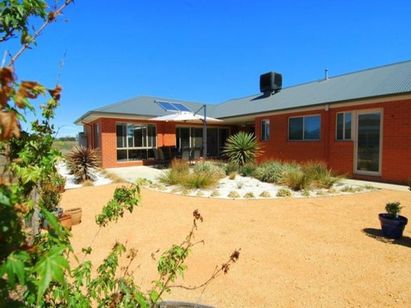 8 Ikona Drive, Echuca VIC 3564