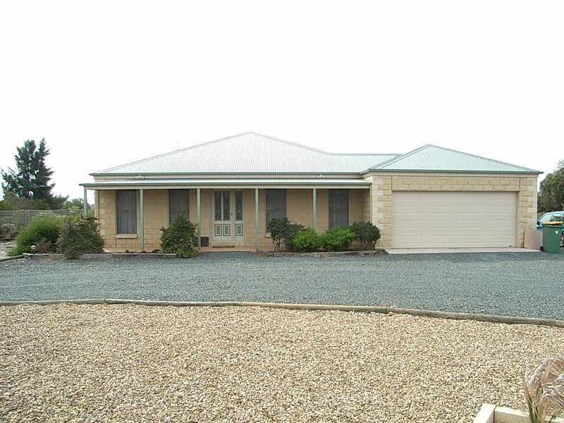 24 Brecon Court, Echuca VIC 3564