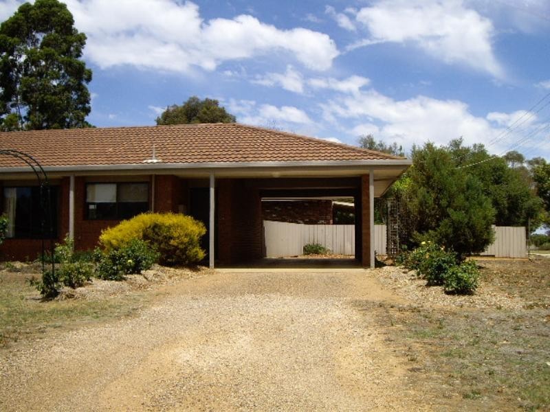 29 High Street, Rochester VIC 3561