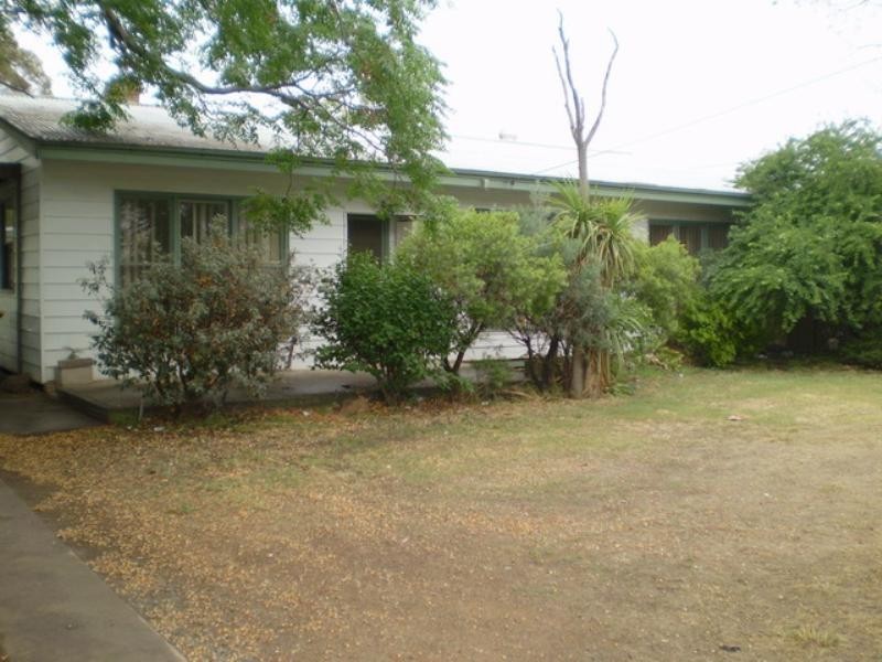 338 Ogilvie Avenue, Echuca VIC 3564