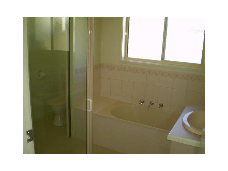 2/115-117 Shackell Street, Echuca VIC 3564