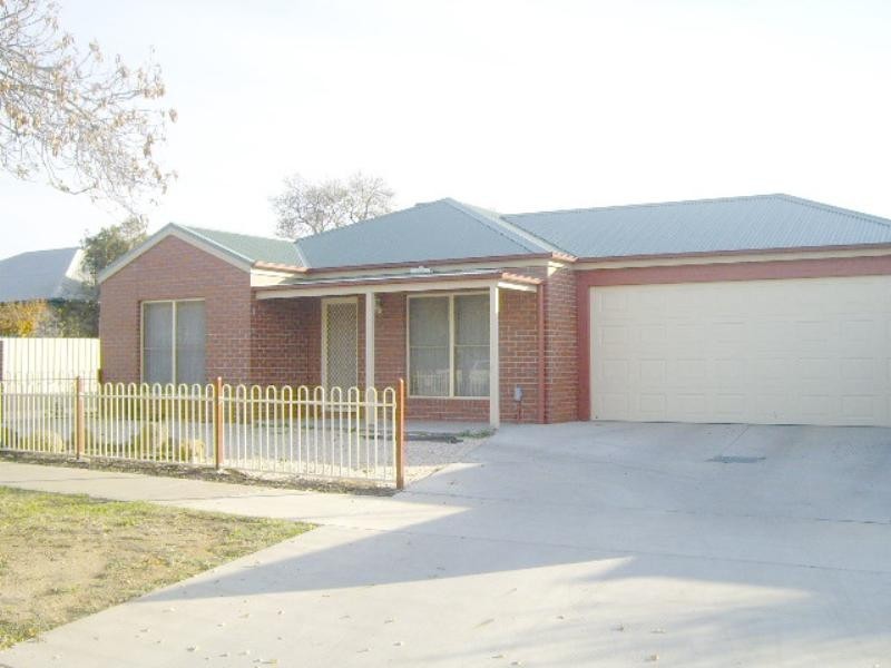1/43 Mitchell Street, Echuca VIC 3564