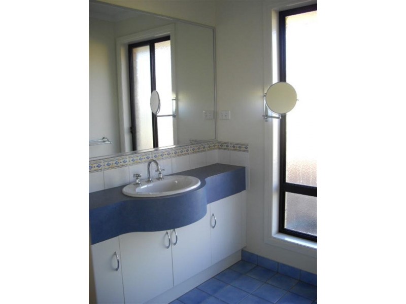 27 Woodlands Circuit, Echuca VIC 3564