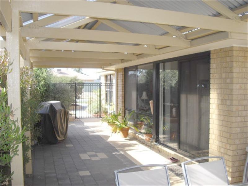 27 Woodlands Circuit, Echuca VIC 3564