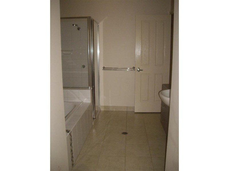 8/6 Warden Street, Moama NSW 2731