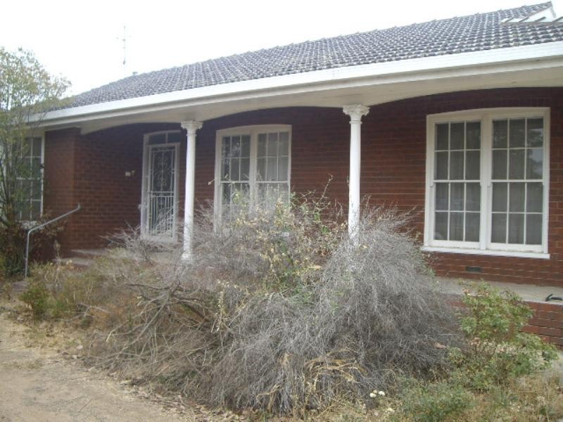 82 Ogilvie Avenue, Echuca VIC 3564