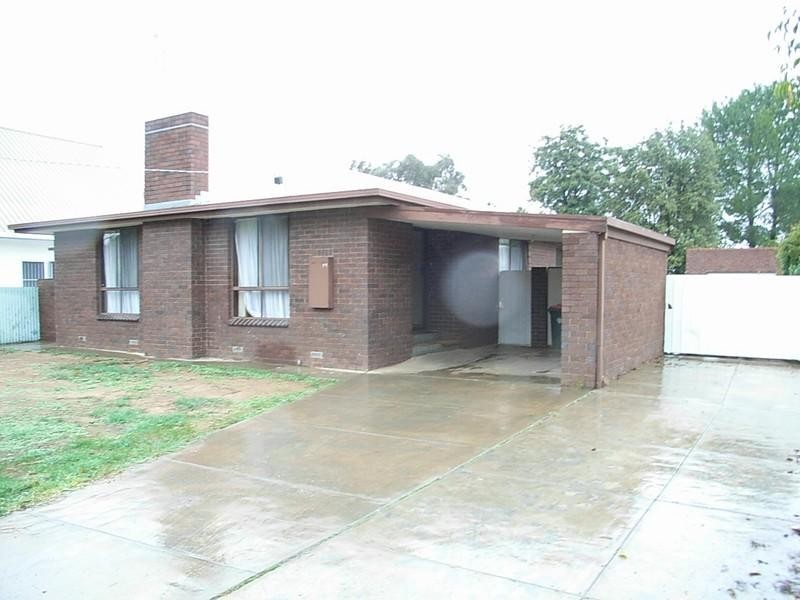 73 Pakenham Street, Echuca VIC 3564