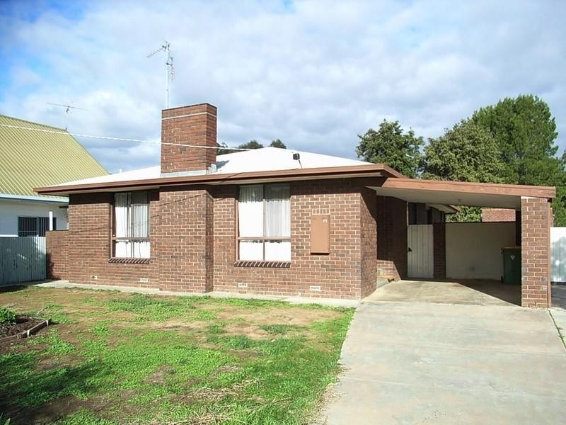 73 Pakenham Street, Echuca VIC 3564