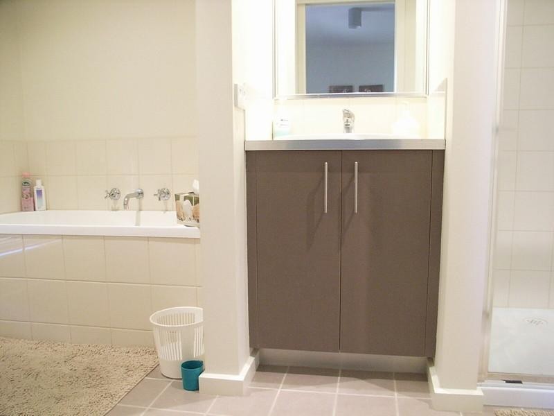 2/23 Sunset Avenue, Echuca VIC 3564