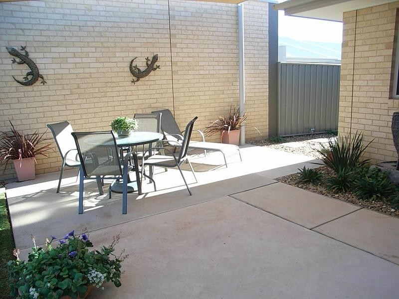 2/23 Sunset Avenue, Echuca VIC 3564