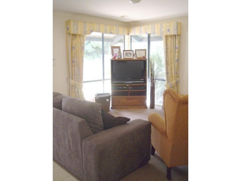 2 Emu Court, Moama NSW 2731