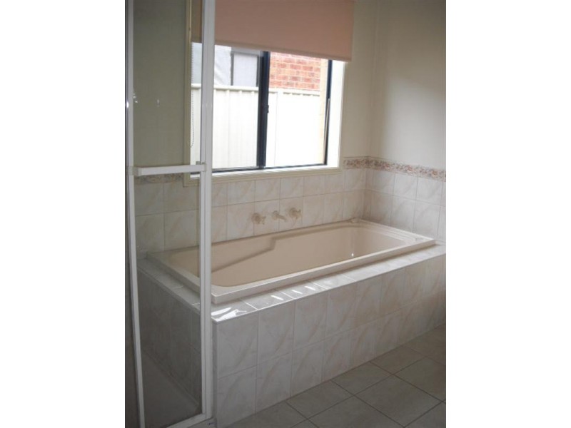 2 Emu Court, Moama NSW 2731