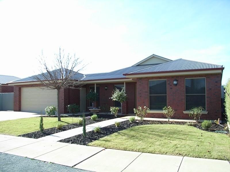 6 Victoria Place, Echuca VIC 3564