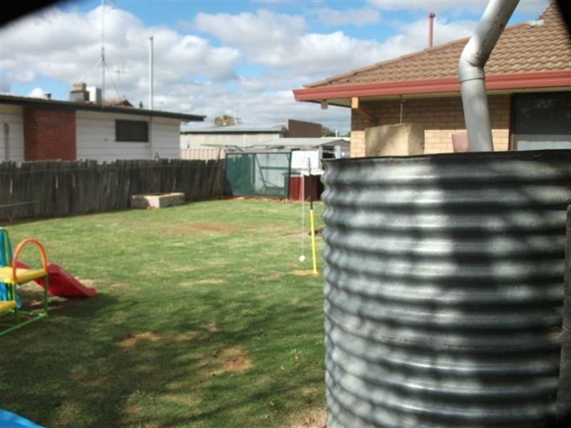 1 Hicks Crescent, Echuca VIC 3564