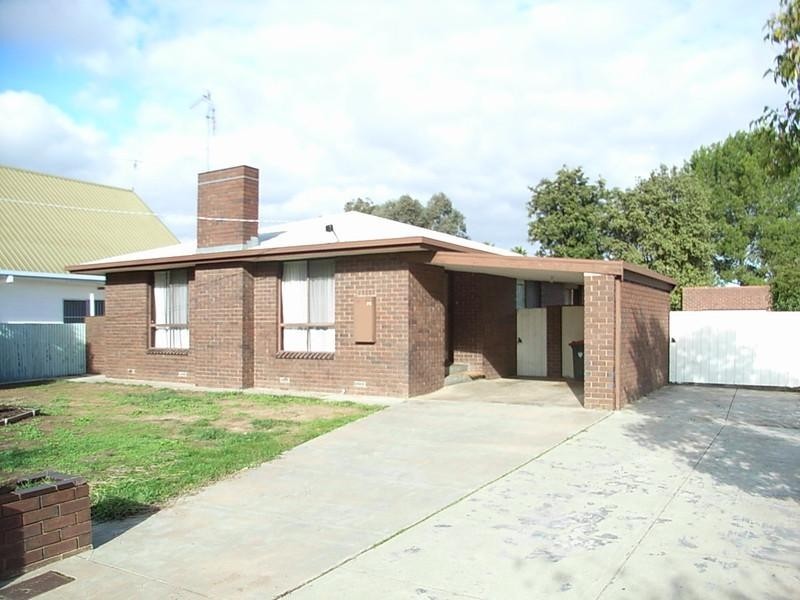 73 Pakenham Street, Echuca VIC 3564