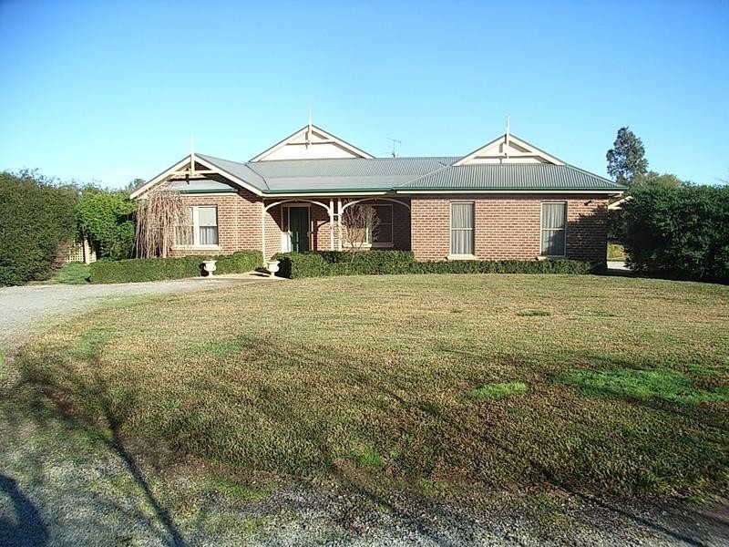 100 Schoeffel Drive, Echuca VIC 3564