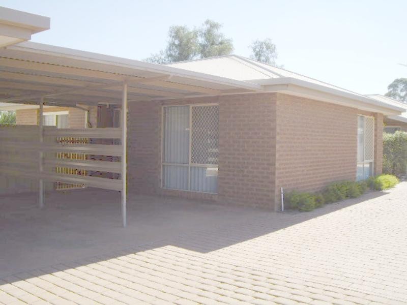 2/16 Council Street, Moama NSW 2731