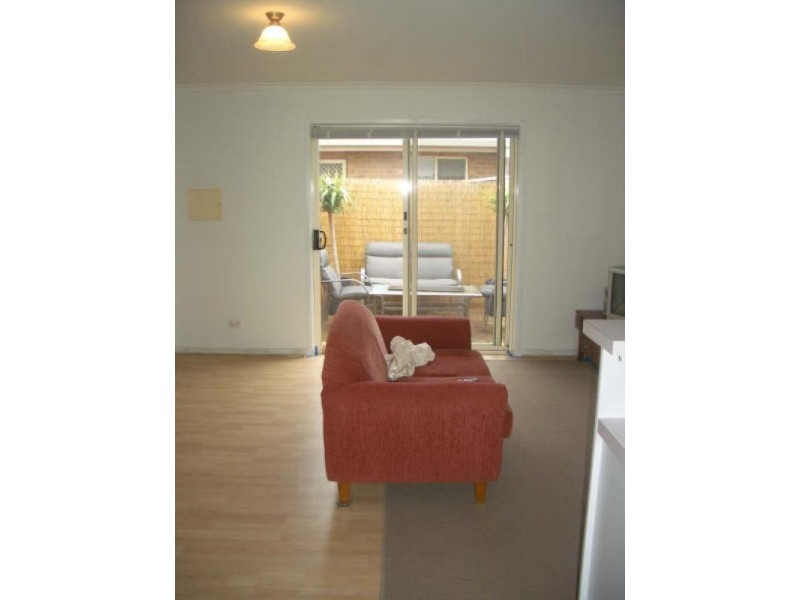 2/16 Council Street, Moama NSW 2731