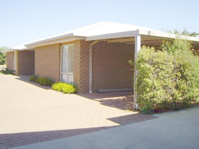 2/16 Council Street, Moama NSW 2731