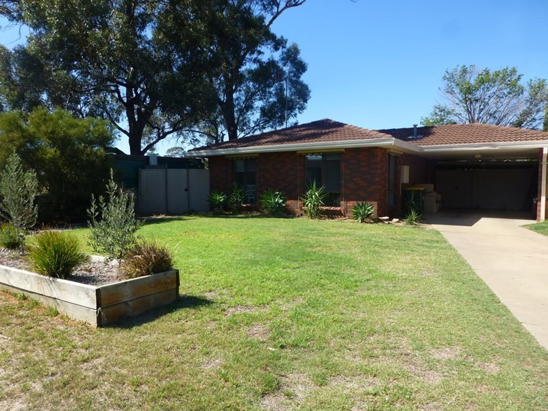 2 Pevensey Place, Moama NSW 2731