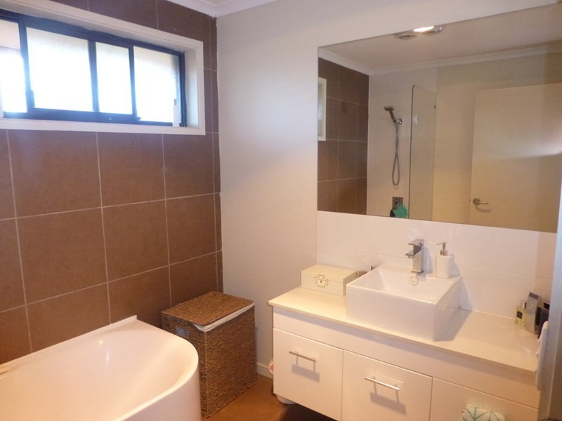 2 Pevensey Place, Moama NSW 2731