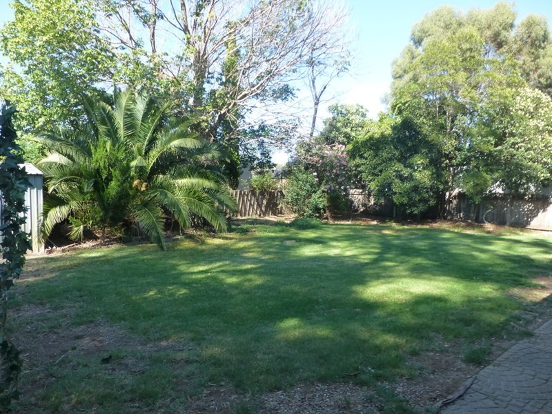 2 Pevensey Place, Moama NSW 2731