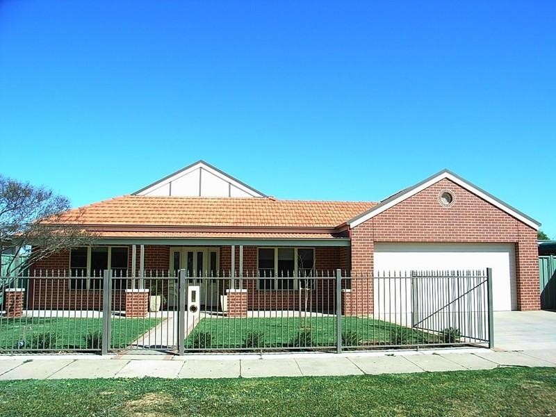 77 Sutton Street, Echuca VIC 3564